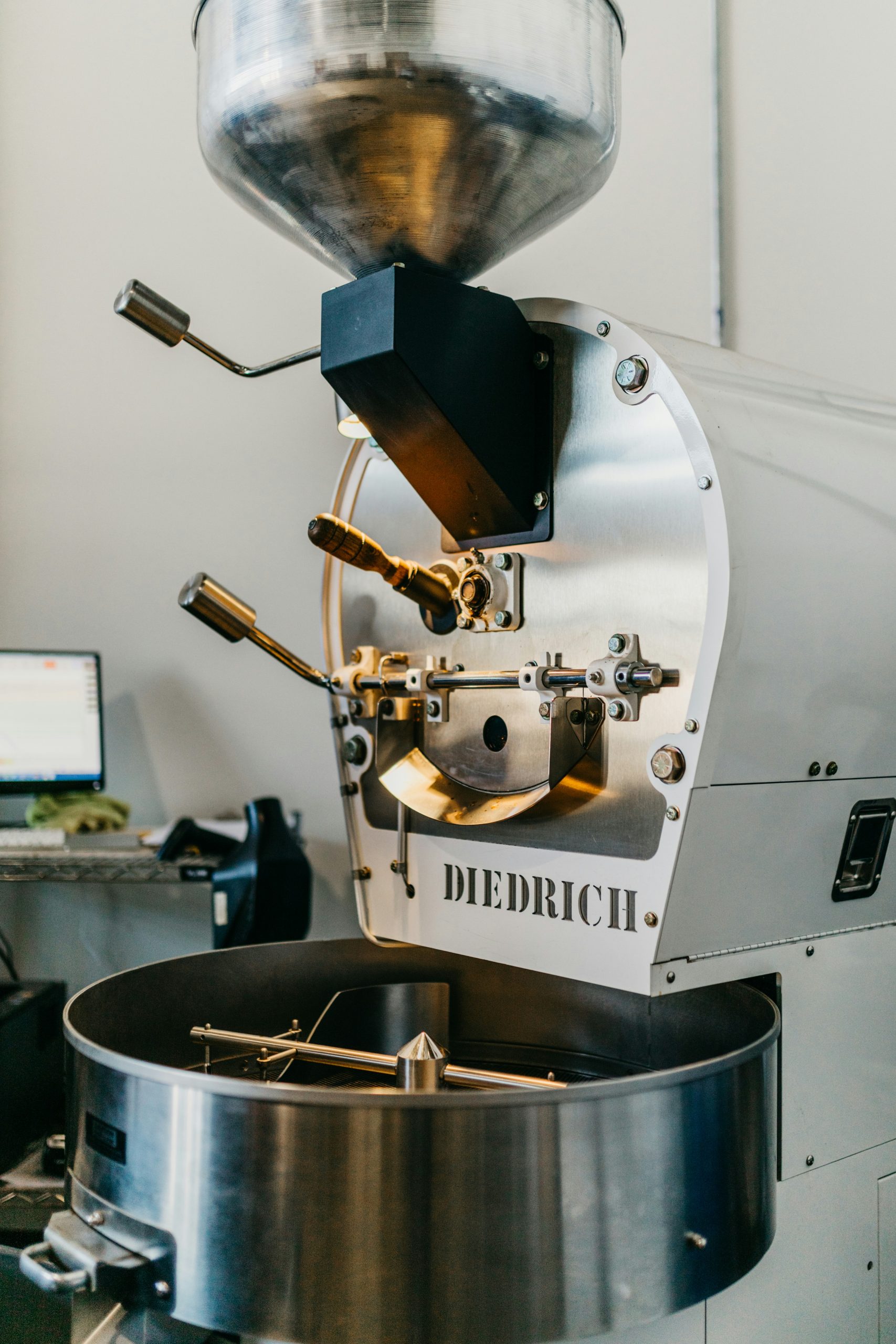 Food processing equipment cleaning